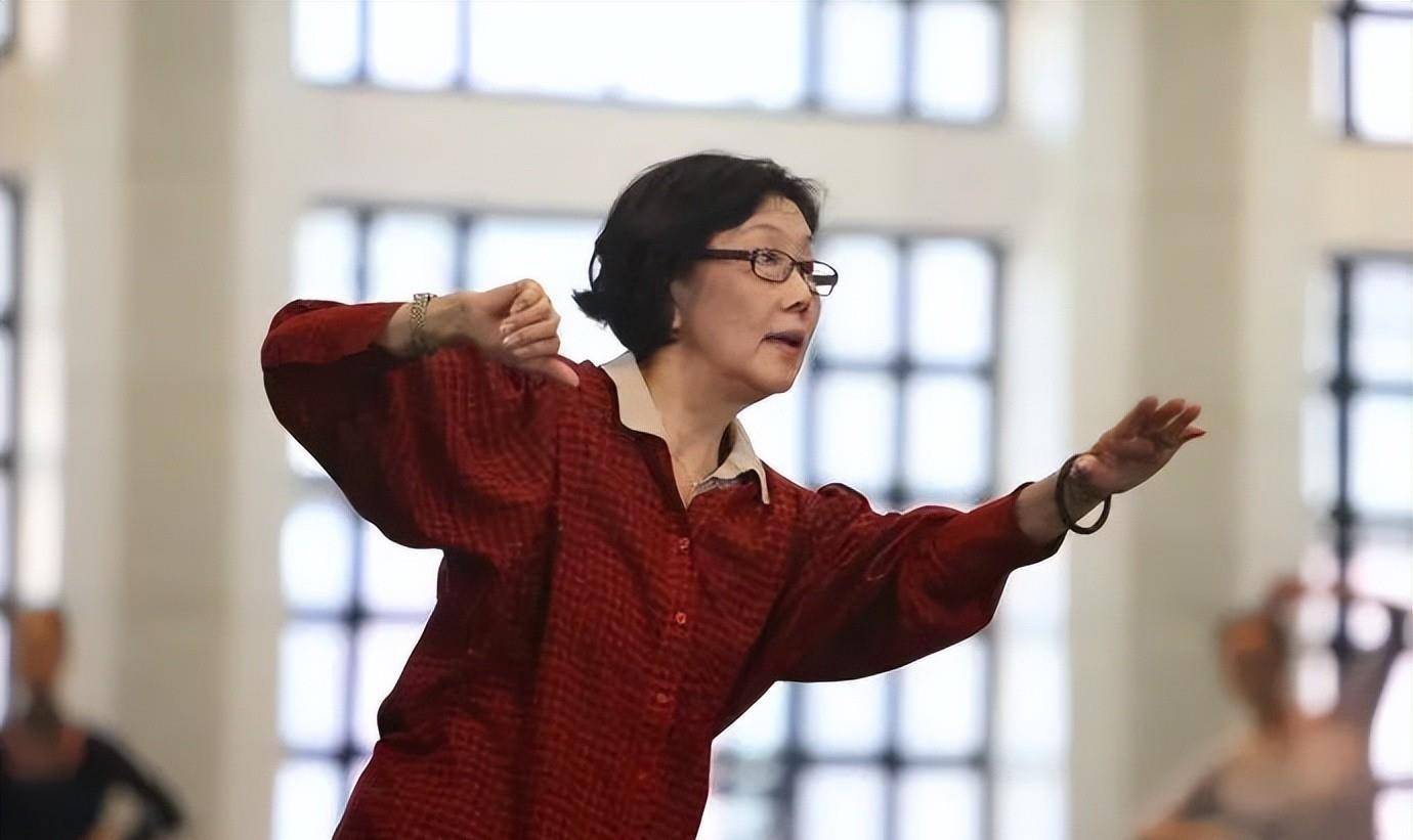 白淑湘新中国首只"白天鹅",26岁被迫离开舞台,十年后重演"琼花"