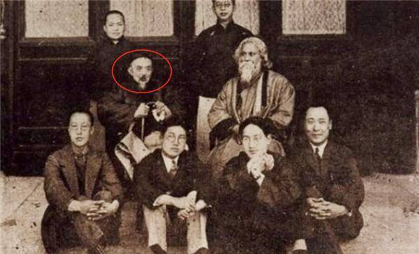 用英语嘲笑长辫老头,对方英文回怼:拽什么破洋文_中国_辜鸿铭_老者