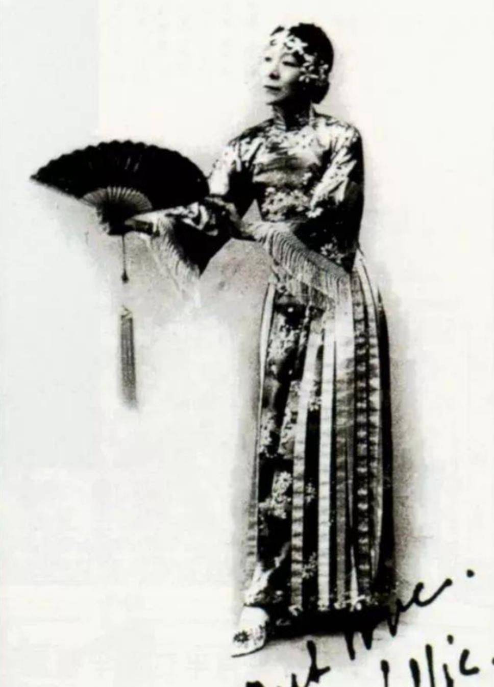 裕容龄:一生优雅遭人嫉恨,80岁被打断双腿,92岁默默离世