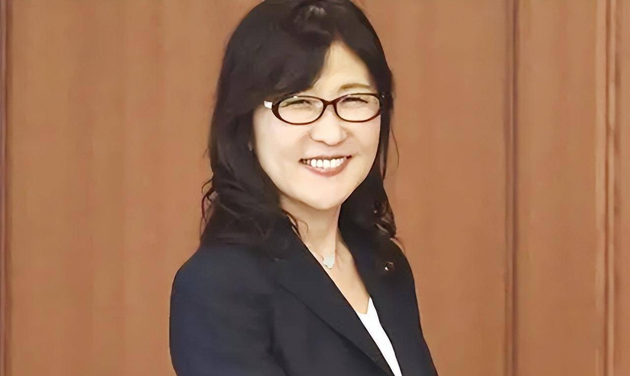 稻田朋美:当年放狠话的鹰派女将,现在还好么?