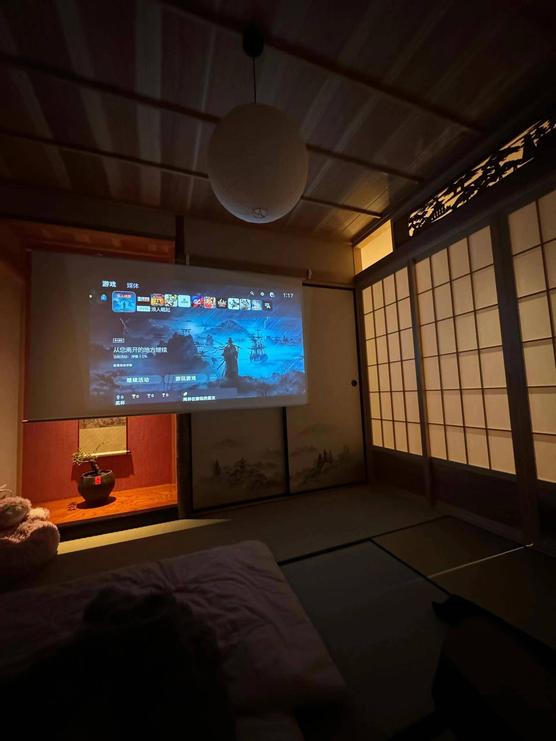 对于别墅装修设计中的投影房模块来说,恰当的灯光处理往往是营造室内