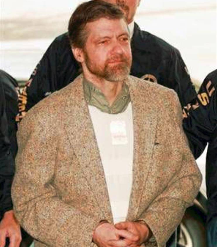 泰德·卡辛斯基_包裹_生活