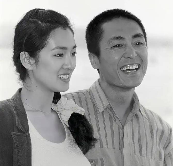 嫁给70多岁的法国老头,成为他的第四任夫人,巩俐为什么这样选择