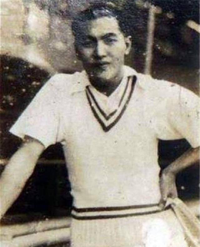 李惠堂:把家门口的柚子当足球踢,曾带领我国足球走向世界