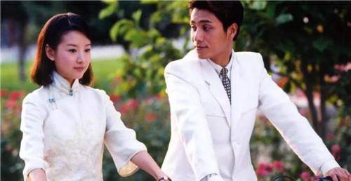 辍学结婚当10年家庭主妇,找丈夫要钱,他却一巴掌过去:你不会挣_苏青