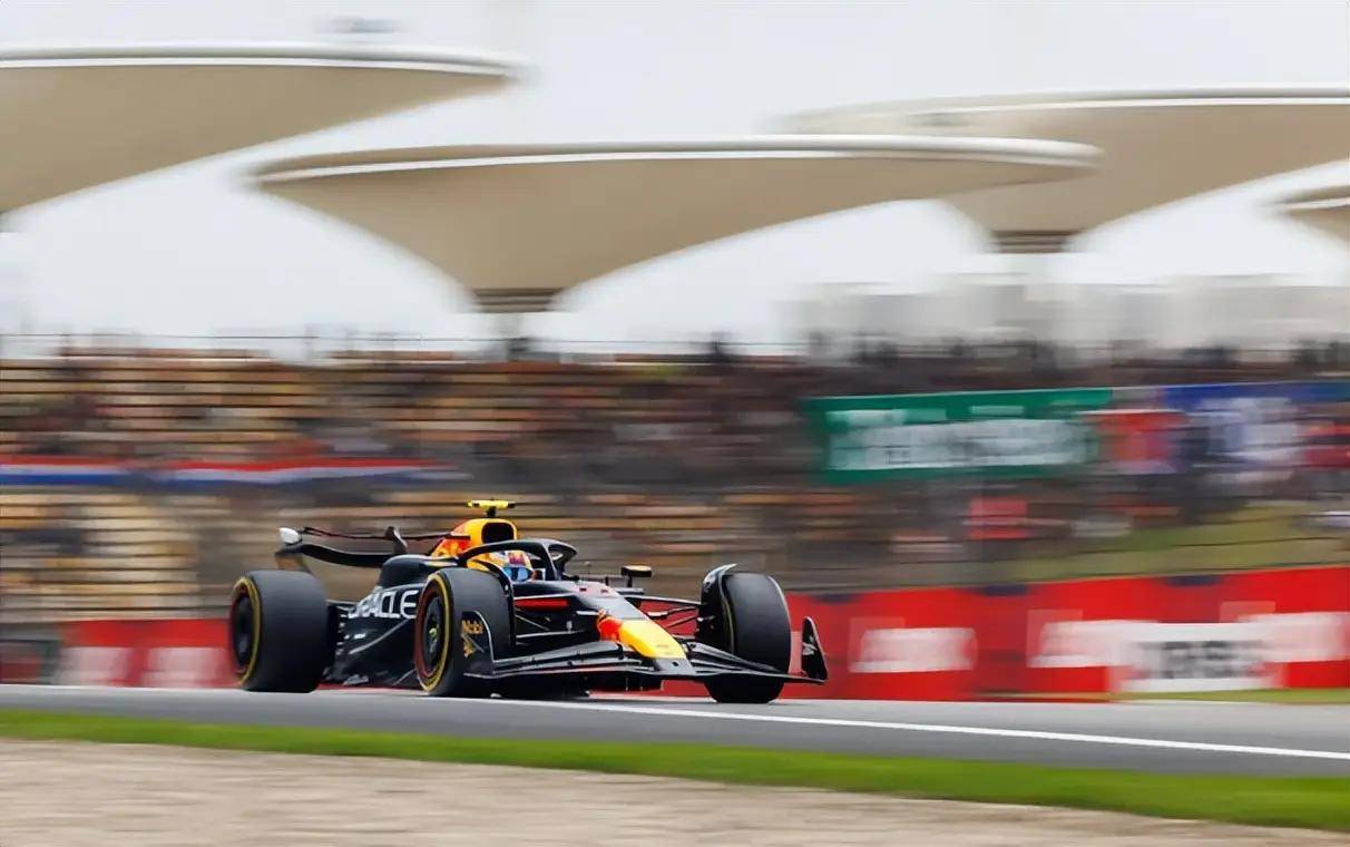 探秘f1赛车摄影:速度与精彩的高度结合