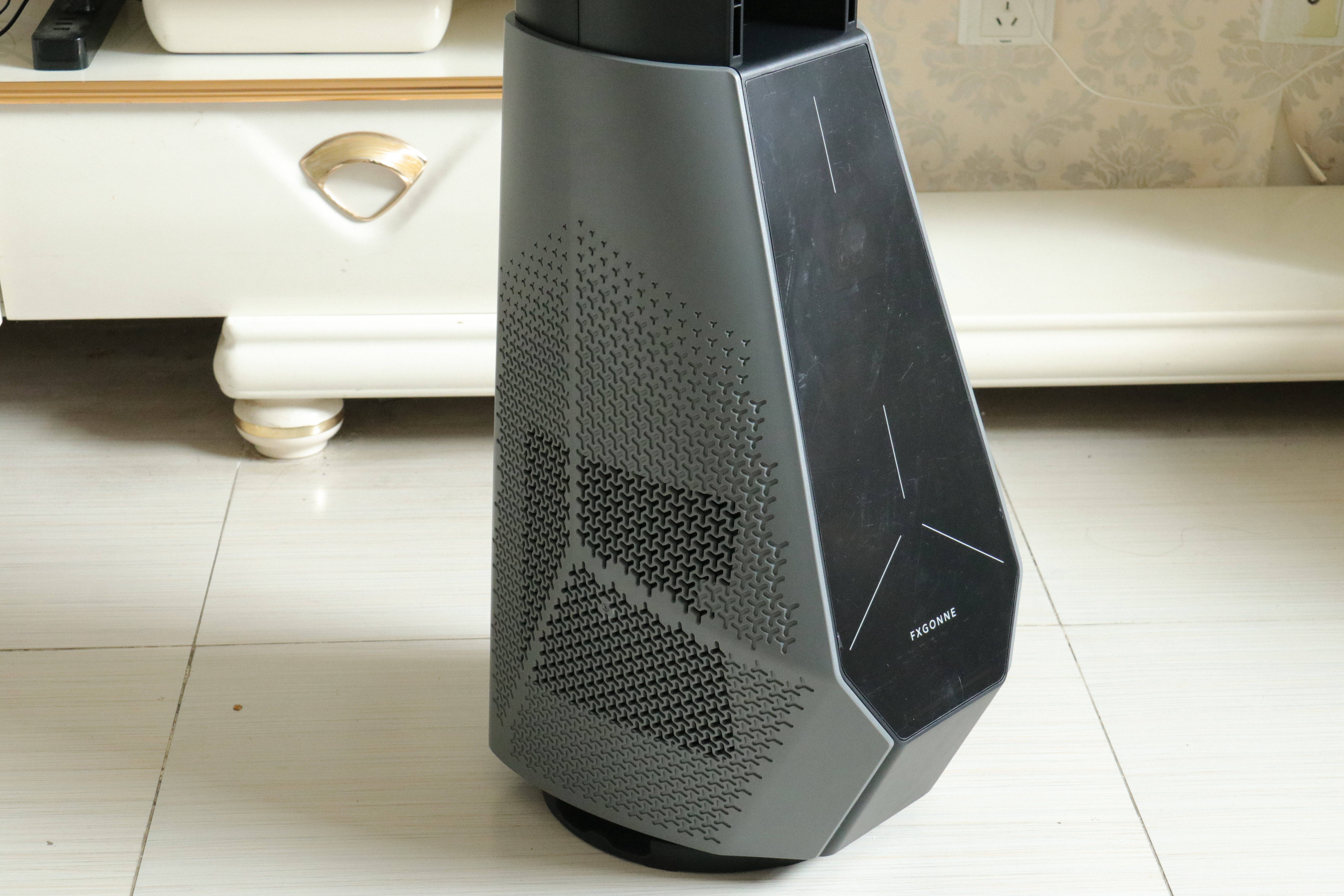 宫菱无叶风扇体验：自带医护级空气过滤净化，双倍凉爽超静音