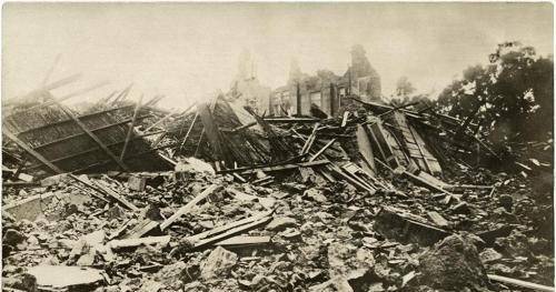 地震发生在嘉靖三十四年十二月十二日,也就是1556年1月23日的深夜