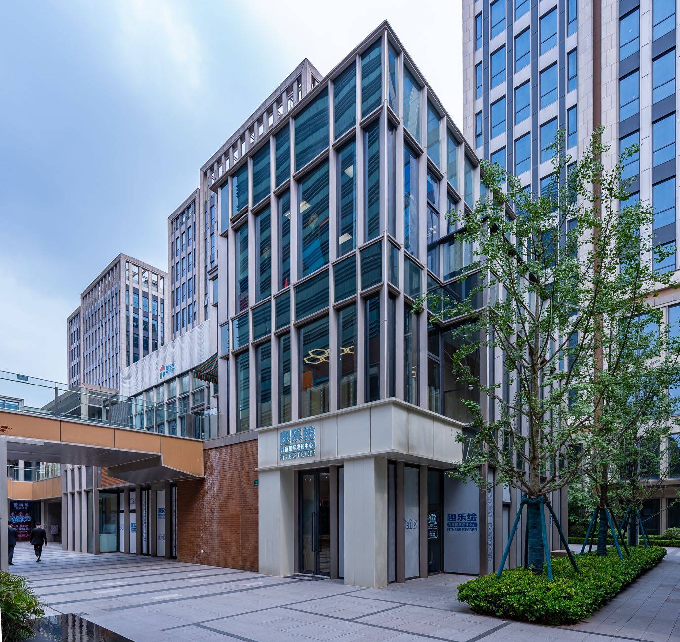 徐盈路地铁口独栋商铺【虹桥壹号·独栋商铺】带租约出售@479平--总价