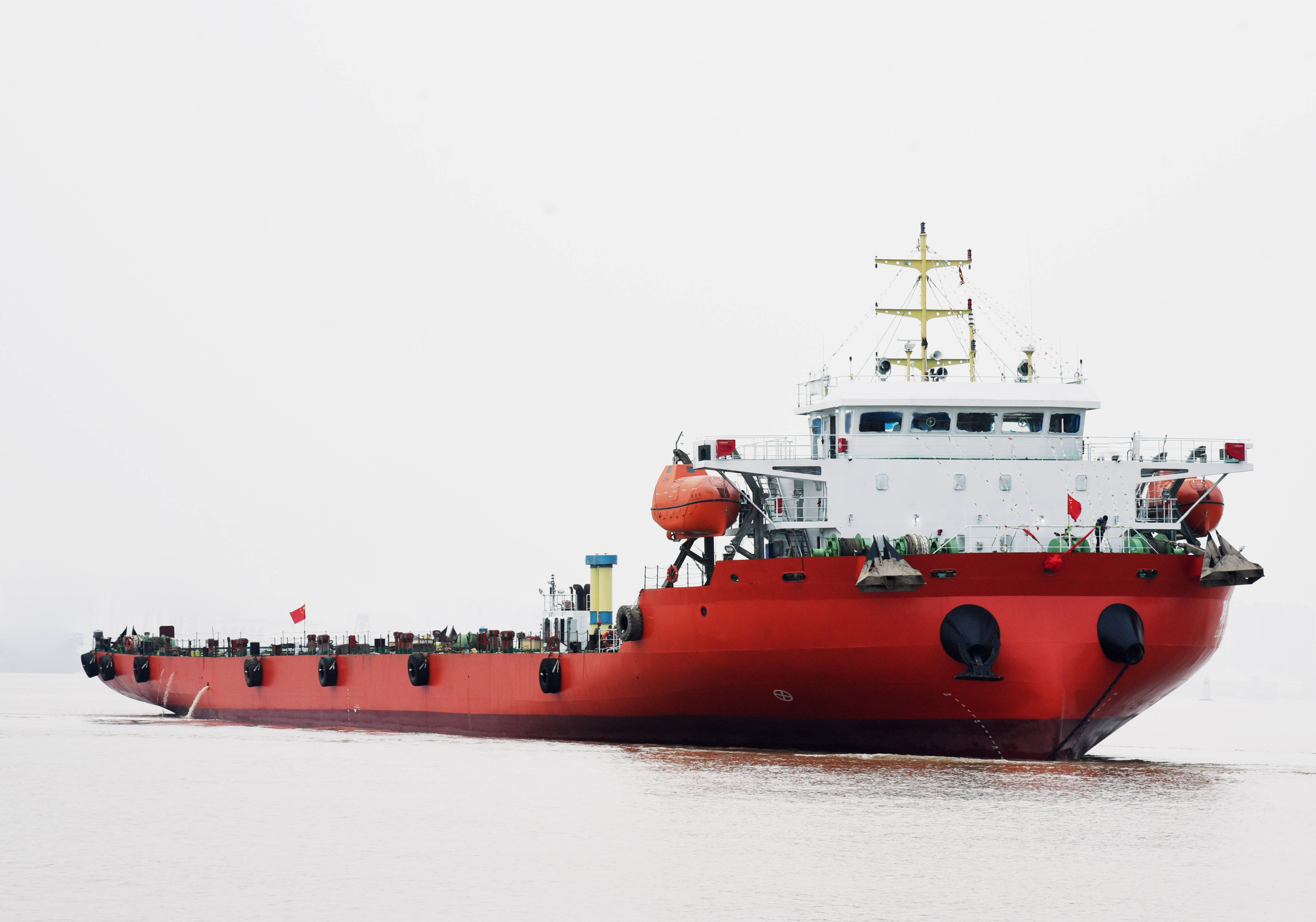 ​租平板驳船运抛海石