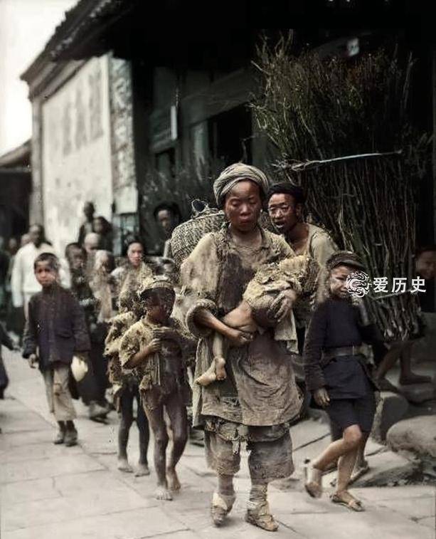 民国时让四川变为人间地狱的大旱灾三千万人靠吃泥土充饥度日