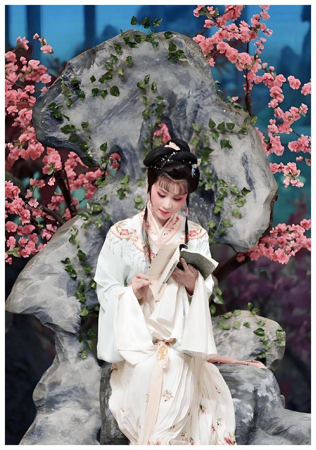 李旭丹_艺术_道路