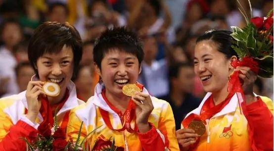 2011年退役后,张怡宁嫁大20岁"老男人",今儿女双全生活甜蜜