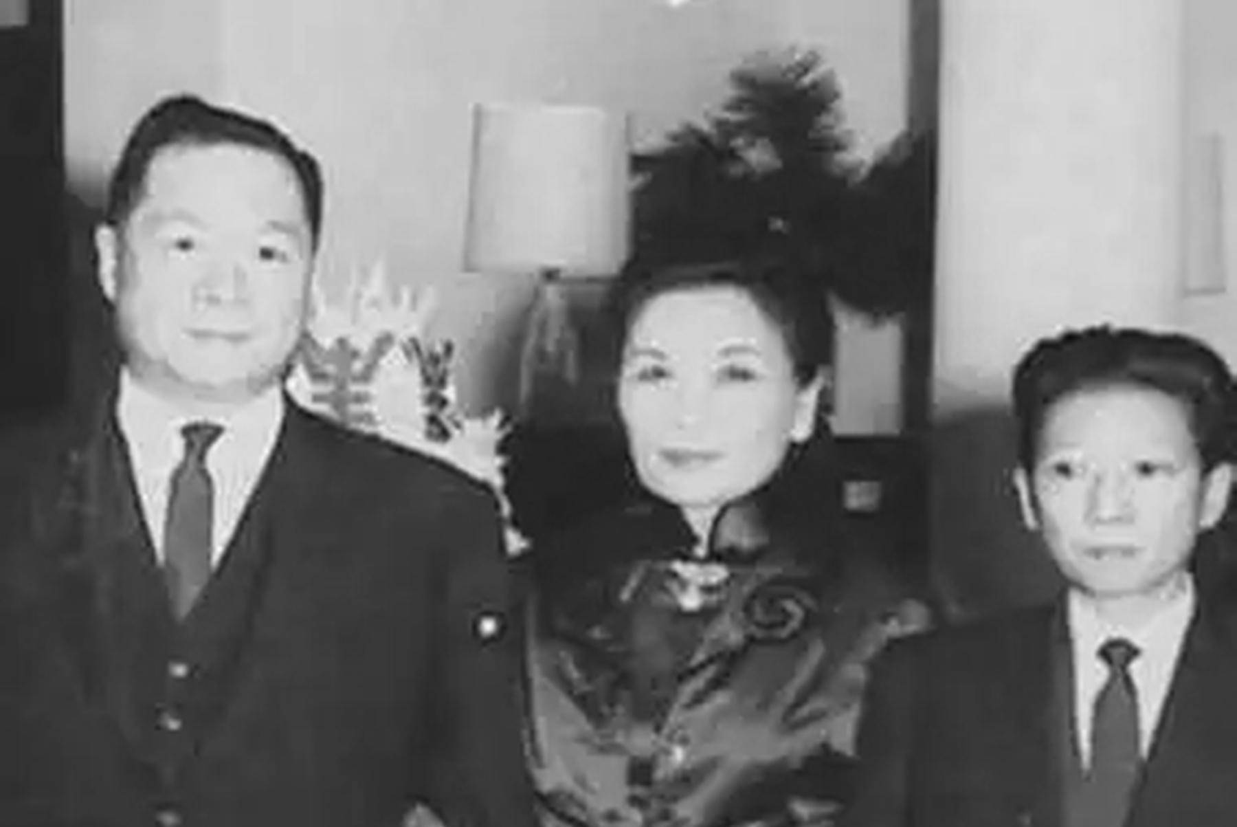 晚年无子,孤独离世在白兰花结婚之后,孔令侃便改掉了以前的那些坏毛病