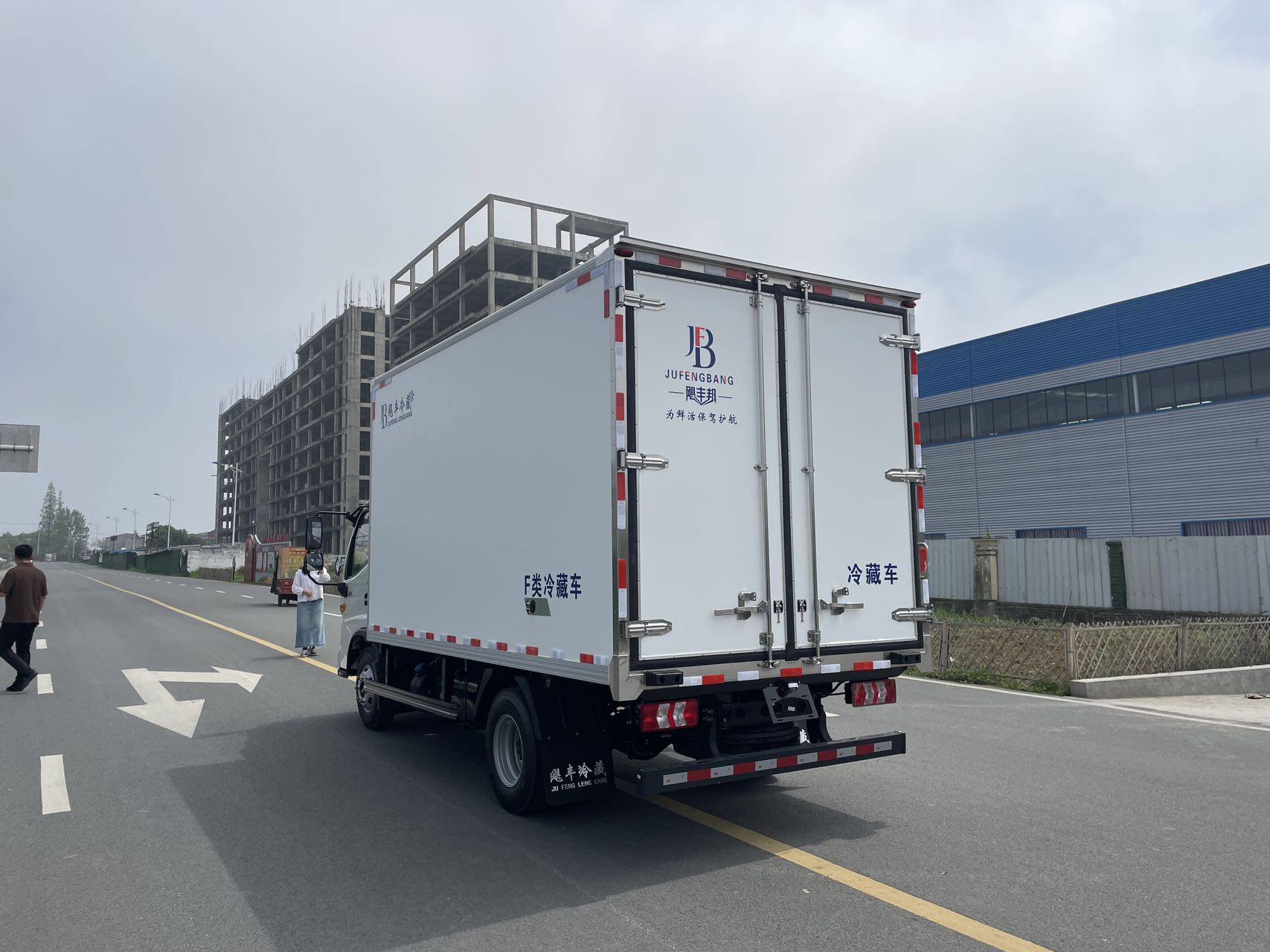 4米2江淮骏铃v5冷藏车多少钱一台