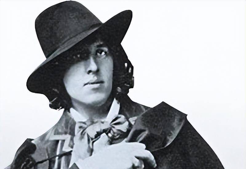 奥斯卡·王尔德:美学的先知与异端艺术的代言人