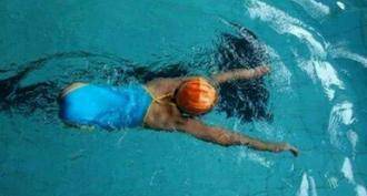 19年前的篮球女孩钱红艳,如今变成了水中飞鱼,赛场大放光彩_游泳_比赛