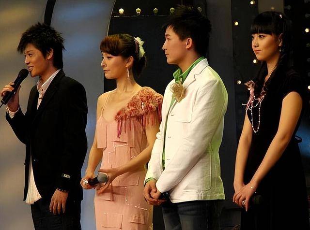 2005年,边策报名参加了湖南卫视举办的选秀节目《闪亮新主播》,边策的