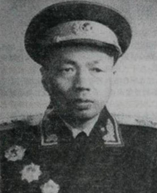 58年沈阳军区后勤部长回乡,众乡亲放炮迎接,周玉成:我受不起啊