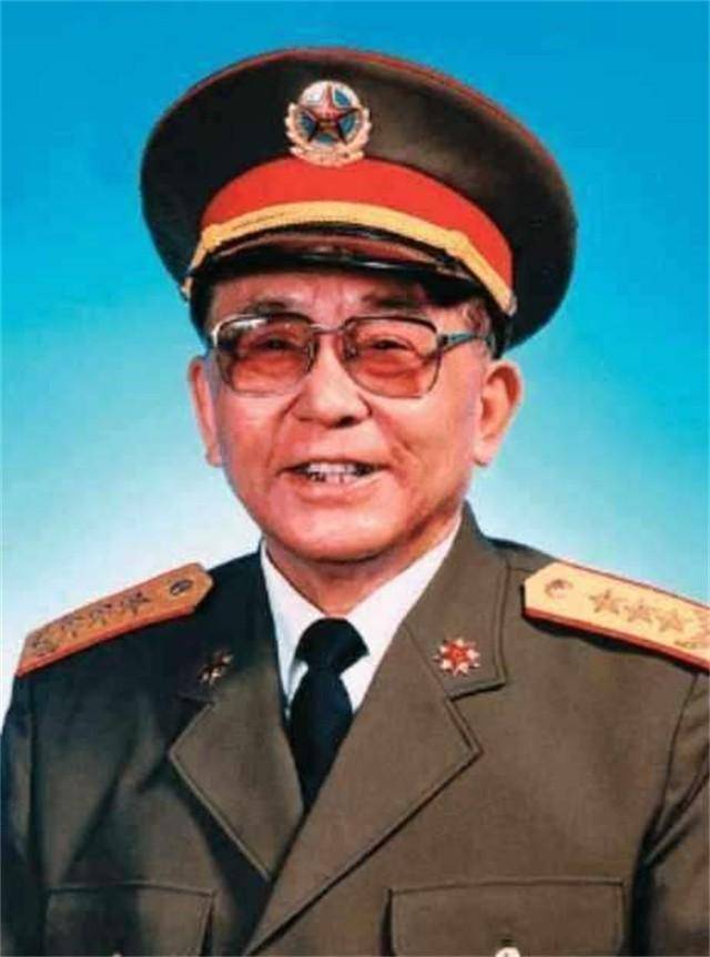 1988年,很多开国上将都健在,为何让秦基伟担任国防部长_中国_军衔