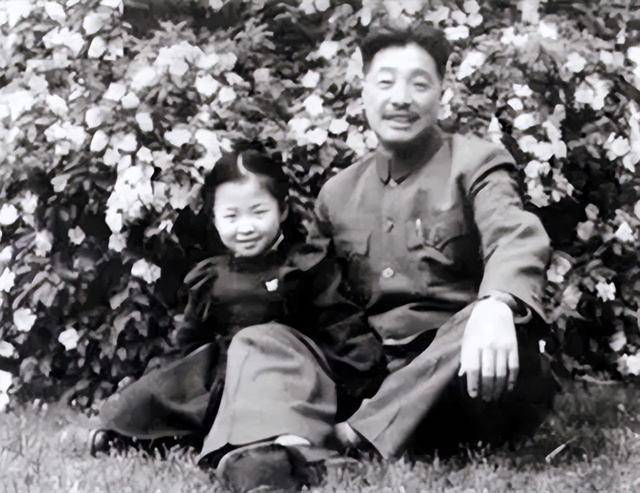 85岁的薛明一定要参加儿子贺鹏飞遗体告别,一段话让人泪奔