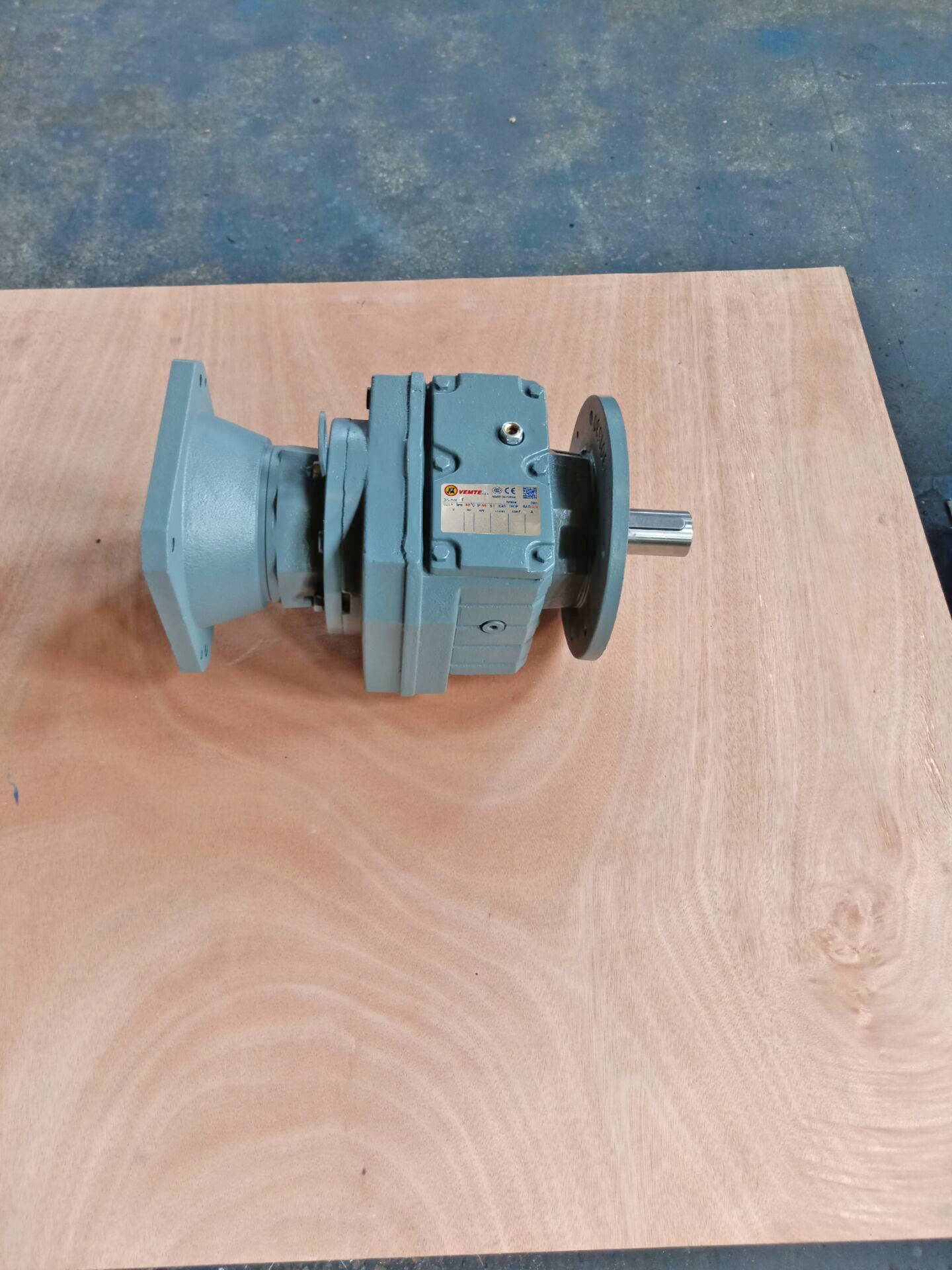 rxf107am高速齿轮减速机在高速运转时,如何有效进行冷却?