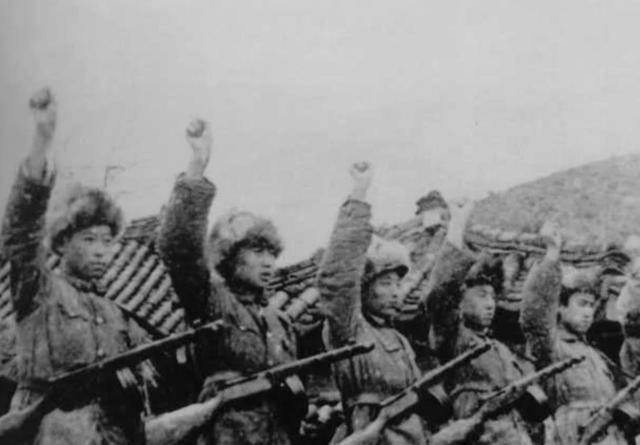 在驻防的过程中,十六军上下全部换上了苏式机械化装备,成为当时中国