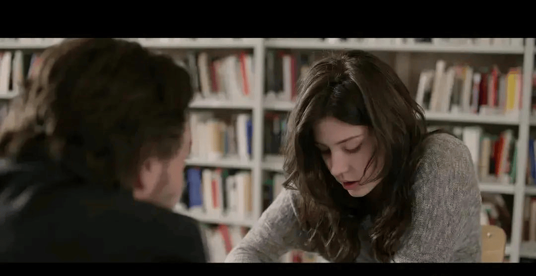 法国大尺度"三级片"《为情所困》女主的颜值身材谁不迷糊!