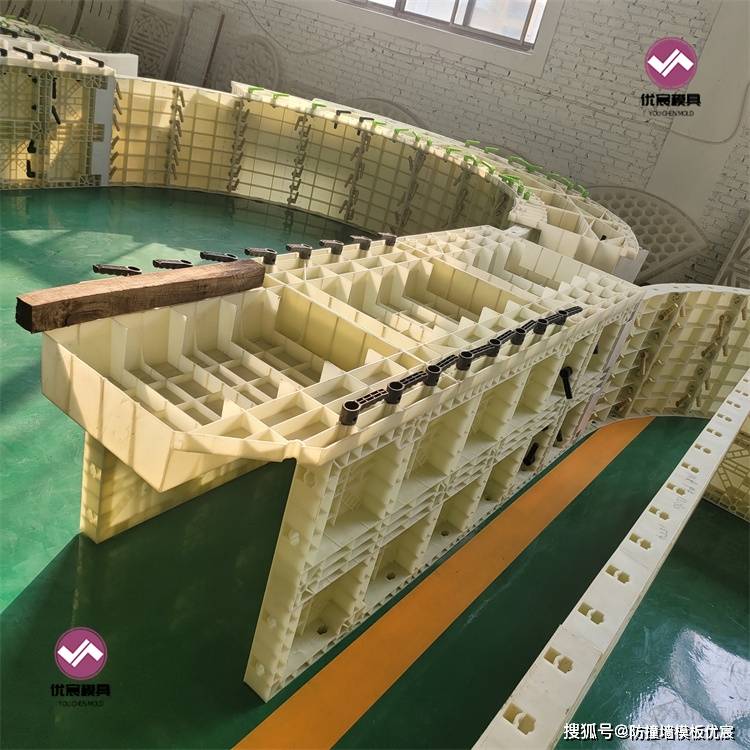 现浇拱形骨架模具 优宸水泥拱形骨架模具