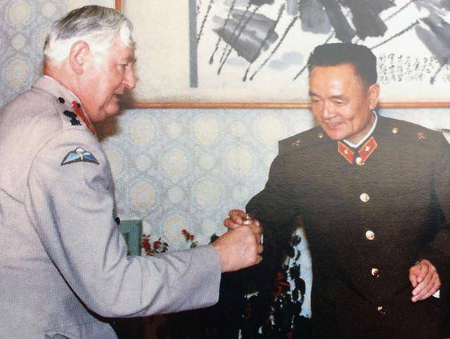 万海峰回忆上甘岭防御战,15军战士告诉参谋:美陆军比不上张灵甫