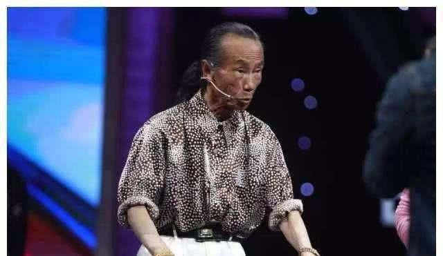 "鬼手"王保合:只靠3个球2只碗,让李嘉诚心甘情愿给他4