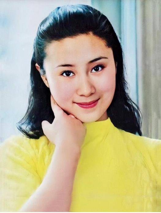 纪实郑绪岚不是中国籍,曾屡次登春晚走红,当初嫁给洋老公遭嫌弃