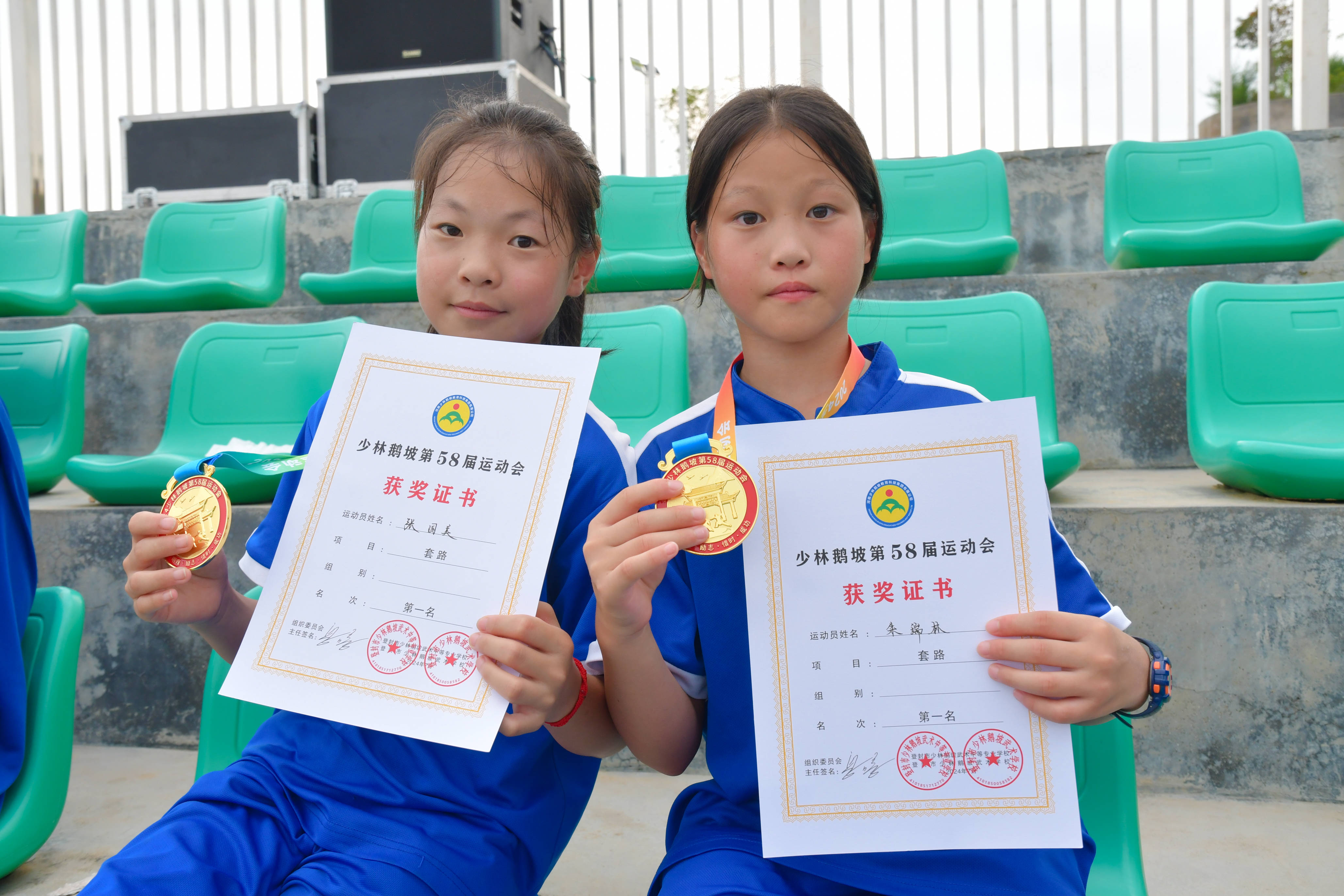 中国健儿在东京奥运会赛场上顽强拼搏,向世界展现了中国的强大与自信