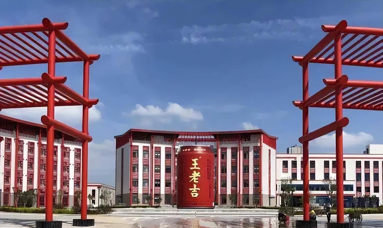 凉茶大王陈鸿道:80亿身价竟成逃犯,成也王老吉败也王老吉_王泽邦_香港