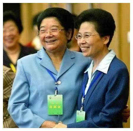 顾秀莲:我国第一位女省长,周总理亲自提拔,85岁仍在岗位