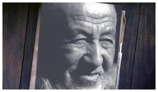 建国后毛主席批捕罗克绍,他却意图装死逃过一劫,一眼被干警看穿