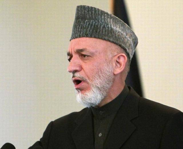 阿富汗首任民选总统卡尔扎伊,7年前卸任后,如今去了哪里?