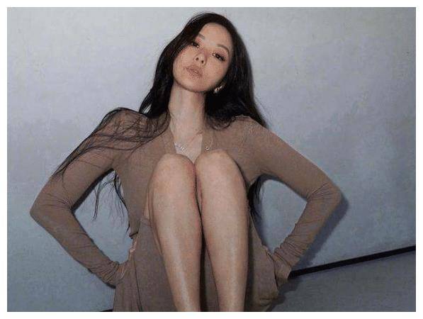 "看完暴露的视频后,自己解决"妻子对丈夫崩溃:我身材不好?