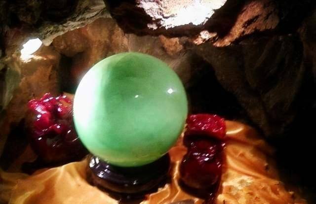 8个亿,慈禧嘴里含着的这颗夜明珠,现在成了别人家的镇店之宝