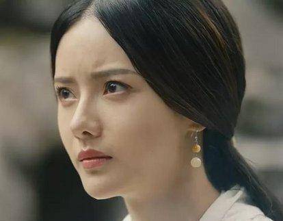 甄宓长得花容月貌,可曹丕却在其死后将其"被发遮面,以糠塞口"