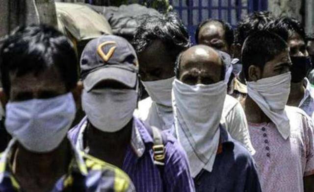 印度摄影师给新冠死者拍照,意外发现他竟在"打鼾",救了他一命