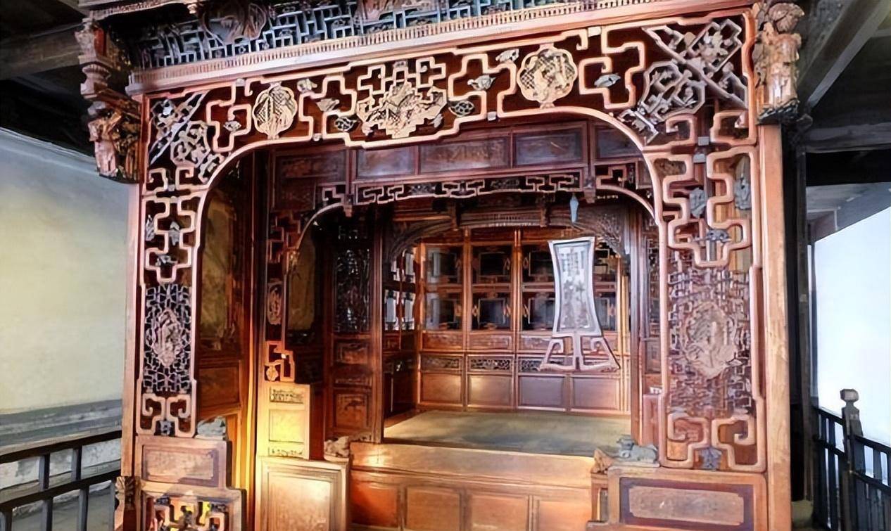 福建发现清朝3吨重龙床,学者要求上交,收藏者:给我5个亿