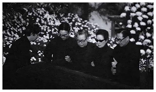 96年,蒋介石孙子申请"两蒋"移灵大陆,公开讲了2句话,很唏嘘