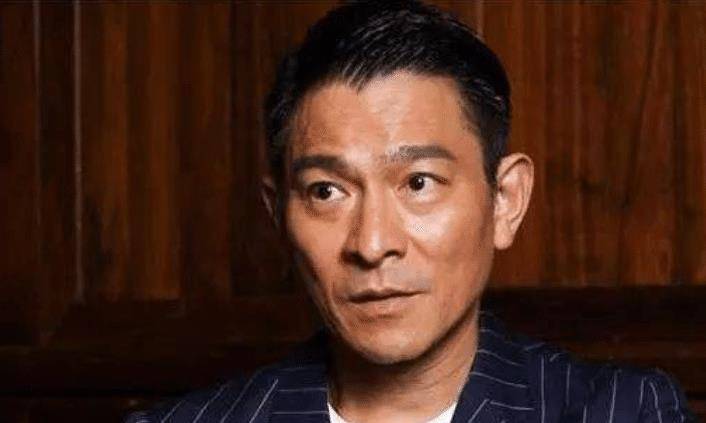 老祖宗说"鹰钩鼻子三角眼,不是自己要躲远",古人教你识人观相