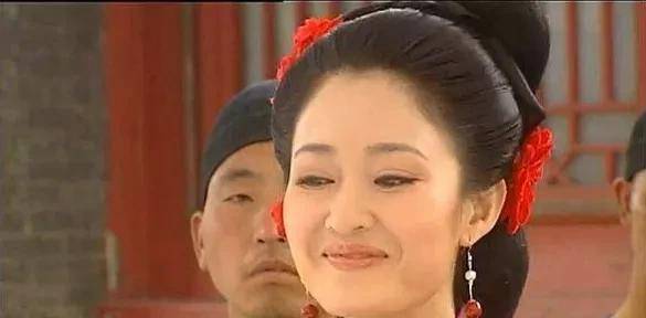嘉庆四年,精明一辈子的和珅被赐死极其伤心的长二姑写下挽诗"谁道今