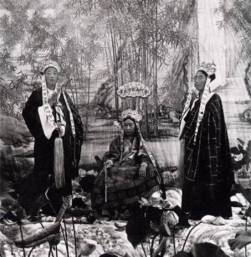 李莲英伺候慈禧50余年,为何离不开他?看他干的那些事就知道了