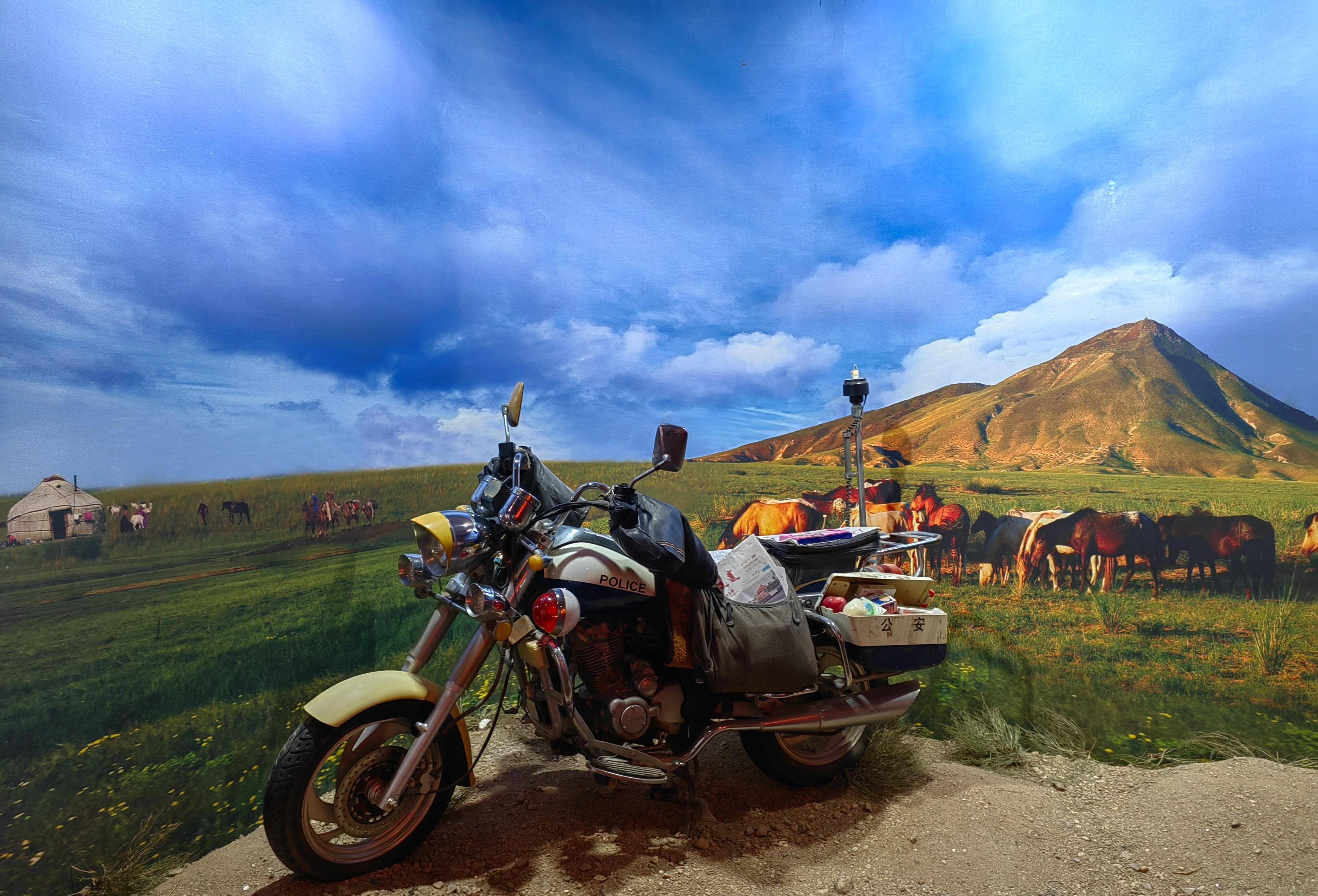 下基层联系群众,走的路能沿赤道绕地球30圈_宝音德力格尔_戈壁_辖区