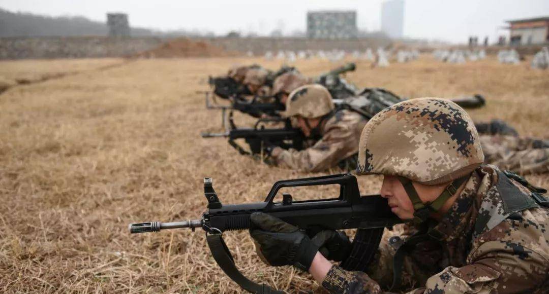 中国26最新突击步枪图片