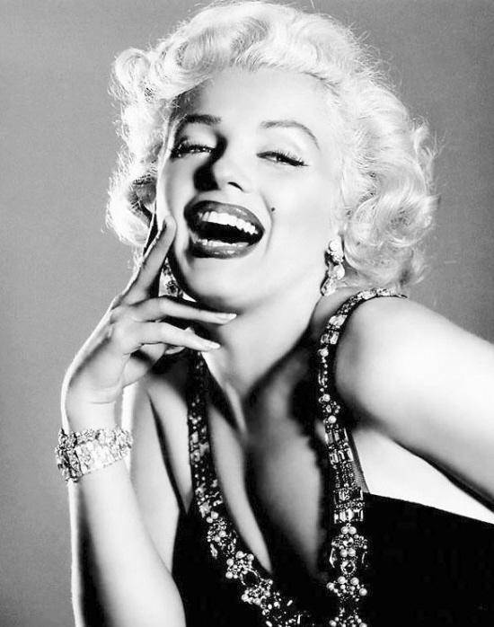 玛丽莲·梦露是不是苏联间谍?梦露之死和苏联有没有关系?