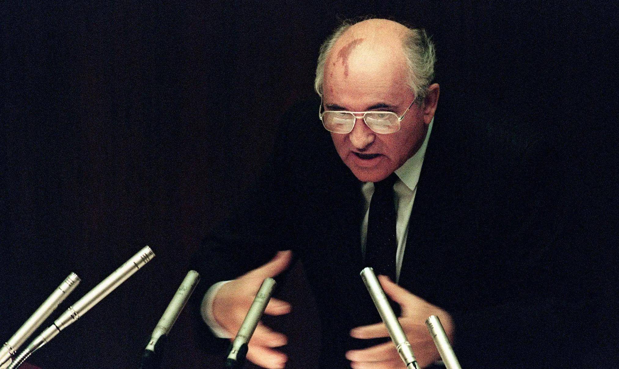 原创戈尔巴乔夫去世,留下一个巨大警示,埋葬了美西方的最后希望